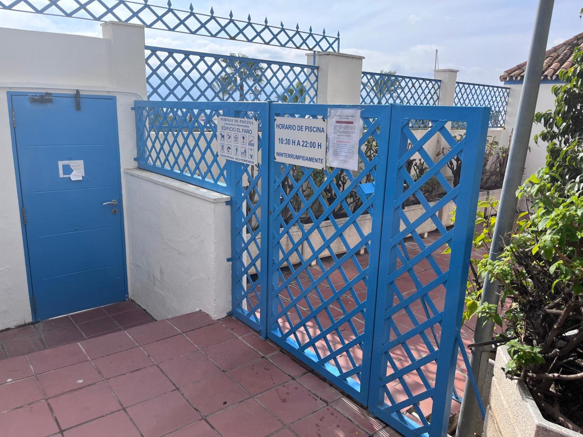 El Faro Vacaciones En エステポナ エクステリア 写真
